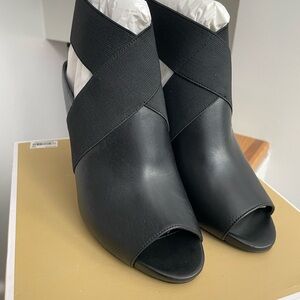 Michael Kors Peep Toe Sandals - BRAND NEW!